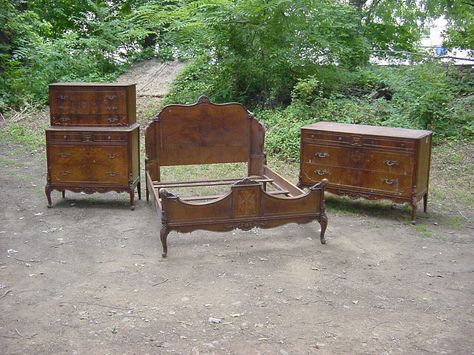 Gimbel bros French Bedroom suite carved roses inlaid burl walnut 3pcs avail by TheUrbanChicShowroom on Etsy https://www.etsy.com/listing/177793839/gimbel-bros-french-bedroom-suite-carved Mirrors Vanity, Low Dresser, French Bedroom, Dresser Chest, Organizing Labels, Bedroom Dresser, Bedroom Furniture Dresser, Bedroom Dressers, Full Size Bed