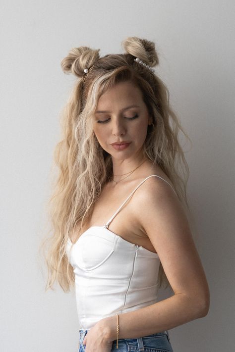 3 Easy Festival Hairstyles to Try Out This Spring Festival Buns, Space Bun Tutorial, Easy Festival Hairstyles, Tutorial Braids, Hairstyles For Women In Their 40s, Alex Gaboury, Hairstyles For Long Hair Summer, Festival Hairstyles, Long Hair Summer