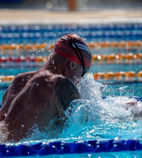 Michael Phelps Aesthetic, Swim Motivation, Michael Phelps Swimming, Adam Peaty, Swim Aesthetic, Gym Bro, Swimming Pictures, Swimmers Life, Competitive Swimming