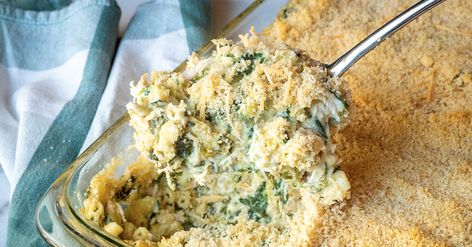 Chicken Florentine Casserole | 12 Tomatoes Apartment Decor Living Room, Chicken Florentine Casserole, Small Apartment Decor, Cheesy Broccoli Casserole, Broccoli Cheese Casserole, Chicken Florentine, Pasta Casserole, 12 Tomatoes, Broccoli Casserole