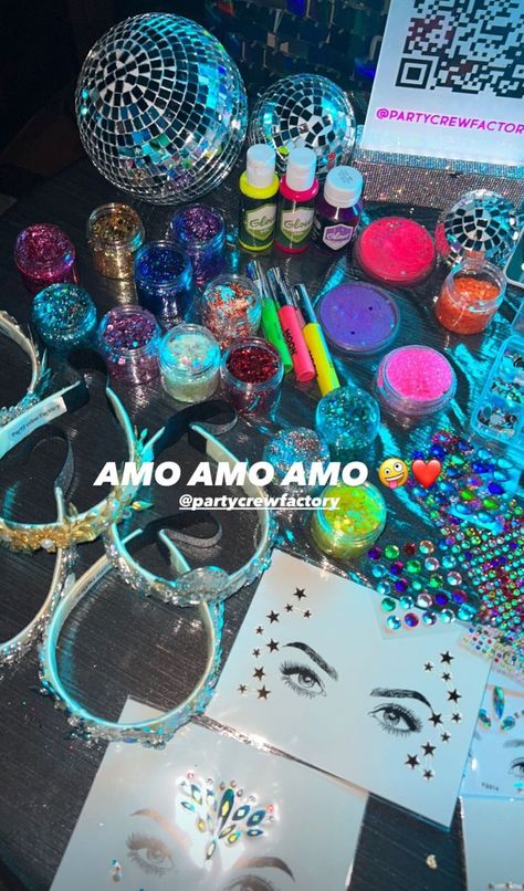 30th Birthday Rave Theme, Rave Bday Party, Diy Disco Party Decorations, Rave Birthday Party Ideas, Glitter Bar Ideas, Disco Party Ideas Decoration, Disco Bday Party, Glitter Party Ideas, Rave Birthday Party