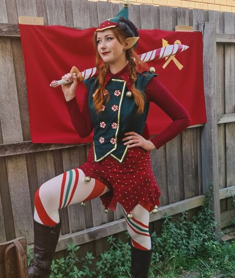 Christmas Parade Costume Ideas, Elf Outfit Christmas, Christmas Elf Aesthetic, Elf Overalls, Diy Christmas Costumes For Women, Christmas Elf Costume Women, Christmas Elf Costume Diy, Diy Elf Costume, Fantasia Diy