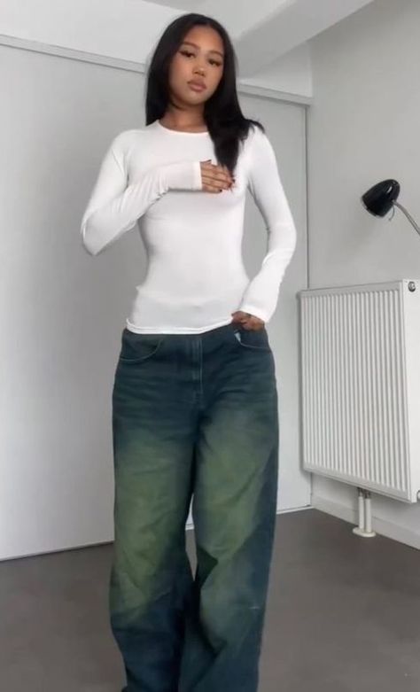 PANTS LINKED TO PIN | outfit, outfit inspo, outfit ideas, dream clothes, shoes, fashion inspo, fashion outfits, fall outfits, fall 2024 fashion trends, spring outfits, summer outfits, winter outfits, outfit ideas for school, vintage, clean girl, aesthetic, y2k, y2k outfits, baggy jeans, oversized jeans, blue washed jeans, low waist jeans, outfit ideas for school, school fits highschool, august outfits, back to school fits, fall outfits 2024, everyday outfits, college outfits, school outfits, ny Clothes Stockholm, Crop Tops Casual, Pakaian Hipster, Basic Crop Tops, Basic Long Sleeve Shirt, Long Sleeve Shirt Women, Y2k T Shirt, Mode Zara, Y2k Long Sleeve