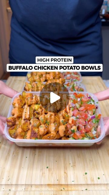 Jalal on Instagram: "High Protein Buffalo Chicken Potato Bowls! Only 515 Calories🍗🍟🥗  Macros Per Serving (4 Servings Total)  515 Calories | 44g Protein | 46g Carbs | 17g Fat  Ingredients (To Make 4 Servings)  For the Chicken  750g Raw Chicken Breast Cut Into Small Cubes (I get mine from @saffron_alley ) 1.5 Tsp Salt 2 Tsp Parsley 2 Tsp Garlic Powder 1.5 Tsp Cumin 2 Tsp Smoked Paprika 2 Tsp Olive Oil 100g Buffalo Hot Sauce (For Cooking) 30g Light Butter (For Cooking)  For the Crispy Potatoes  800g Raw White Potatoes Cut Into Cubes 1.5 Tsp Salt 1.5 Tsp Smoked Paprika 1.5 Tsp Garlic Powder 1.5 Tsp Parsley 1.5 Tsp Cumin (Optional) 2 Tsp Olive Oil or Cooking Spray For Lower Calories  For the Tangy Buffalo Sauce  150g Buffalo Hot Sauce (Brand: Frank’s Red Hot) 100g Low Fat Yogurt (Brand: Milb High Protein Buffalo Chicken, Buffalo Chicken Potato, Buffalo Hot Sauce, Potato Bowls, Sauce Brand, Buffalo Chicken Recipes, Chicken Protein, Chicken Potato, Raw Chicken Breast