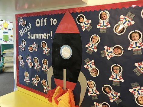 Space Boards Bulletin, Outer Space School Decorations, Blast Off Bulletin Board, Rocket Ship Classroom Door Space Theme, Rocket Ship Bulletin Board Outer Space, Rocket Bulletin Board Ideas, Outer Space Bulletin Boards Preschool, Rocket Classroom Theme, Space Themed Bulletin Boards Ideas