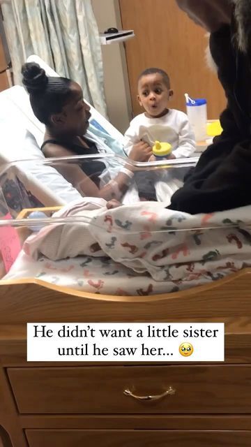 Pubity on Instagram: "This is adorable ❤️ (Justyce Barnes via Viralhog) - #brother #sister #siblings #wholesome #adorable #cute #pubity" Challenged To Do With Friends, Challenges To Do, New Sibling, Older Siblings, Cute Funny Babies, December 13, Baby Videos, Beautiful Stories, Brother Sister