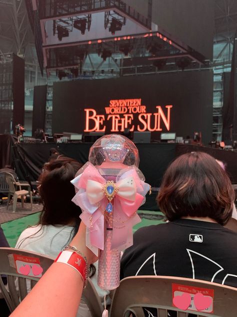 Kpop Concert Bag, Carat Bong, Kpop Lightsticks, Decorating With Sticks, Concert Bags, Be The Sun, Kpop Concert Outfit, Desain Buklet, Kpop Diy