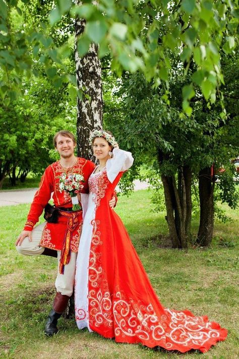 Wedding Couple Dresses, Russian Wedding Dress, Couple Dresses, Russian Wedding, Traditional Attires, Couple Dress, Folk Dresses, Traditional Wedding Dresses, Wedding Couple