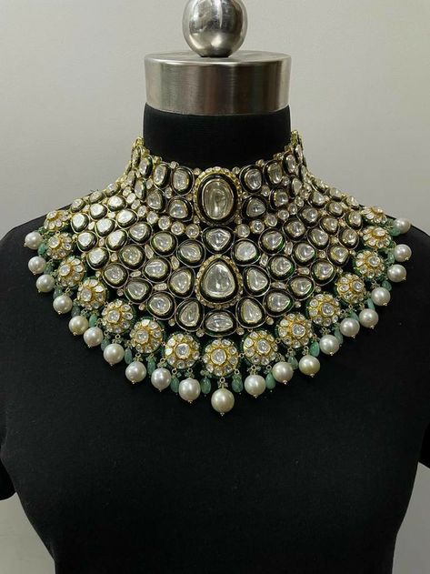 Jadau Sets Indian Jewelry, Bridal Jwellary Indian, Polki Bridal Jewellery, Bridal Jewellery Indian Kundan, Wedding Jewellery Collection For Bride, Kundan Sets Indian Jewelry, Kundan Jewellery Bridal Wedding Bride, Bride Jewellery Indian, Polki Jewellery Brides