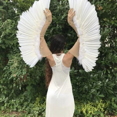 Diy Bird Wings, Dove Costume, Bird Wings Costume, Illusion Costumes, Wings Inspiration, Spirit Costume, Diy Angel Wings, Cosplay Wings, Diy Wings