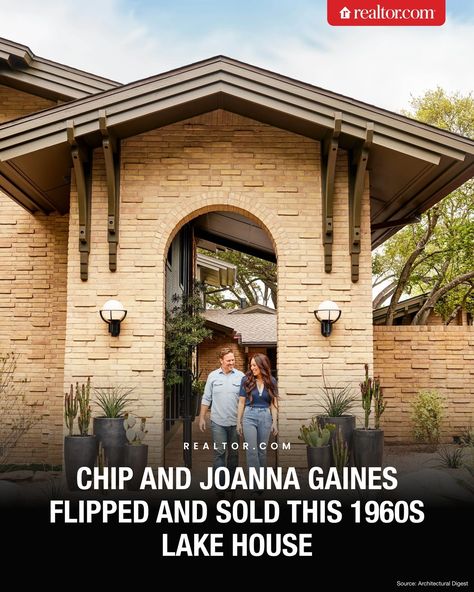 Raise your hand if you watch HGTV ✋ Chip and Joanna Gaines have sold their lake house! A Magnolia Network rep confirmed, “They bought the Lakehouse with the intention of flipping it, and they have sold it.” And while details of the sale have not been shared yet, the series reveals just how unique this property is and why it was such a successful enterprise for the Waco, TX, couple. Full story via bio link. Chip And Joanna Gaines Lake House, Magnolia Lake House, Green Lake House, Magnolia Network, Chip And Jo, Raise Your Hand If, Chip And Joanna Gaines, Green Lake, Raise Your Hand