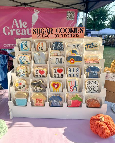 WE SOLD OUT AT 918 DAY FESTIVAL!!!🥹🫶 Thank you so so much to everyone who stopped by and who bought a cookie today! 💙 Thank you @downtowntulsaok for supporting small vendors! • ❌SUGAR COOKIES ❌SMALL SUGAR COOKIES ❌CHOCOLATE CHIP COOKIES ❌BESOS DE NUEZ Farmers Market Display Cookies, Dessert Booth Ideas, Cookie Vendor Booth Display Ideas, Baker Vendor Booth Display Ideas, Cookie Market Display, Cookie Display Ideas Farmers' Market, Cookie Booth Display, Cookie Decorating Bar, Cookie Pop Up Shop Display