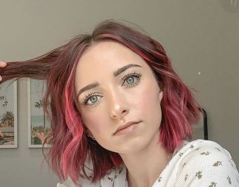 Bob With Pink Tips, Short Wavy Pink Hair, Pink Tips Short Hair, Pink Streaks In Brown Hair Short, Magenta Short Hair, Short Brown Hair With Pink Highlights, Short Dark Pink Hair, Short Hair Pink Highlights, Pink Highlights Short Hair