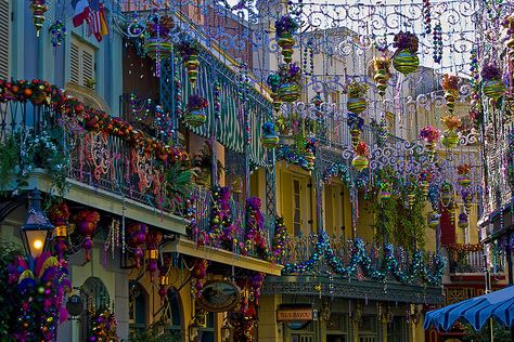 I would love to be in New Orleans Square at Christmas time. New Orleans Christmas, New Orleans French Quarter, New Orleans Mardi Gras, Mardi Gras Decorations, New Orleans Travel, New Orleans Louisiana, Crescent City, Jolie Photo, Oui Oui