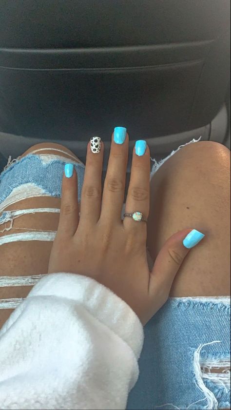 Country Nails Design Short, Short Acrylic Nails Turquoise, Western Nails With Turquoise, Cute Short Acrylic Nails Western, Short Gel Nails Western, Square Tip Nail Ideas, Short Dip Powder Nails Western, Gel Nails Ideas Short Western, Western Themed Nail Ideas