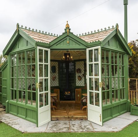 Shed of The Year 2021 Witchy Shed Ideas, Garden Library Shed, Reading Shed, Shed Workshop Ideas, She Shed Workshop, Ideas For Airbnb, Outdoor Library, Posh Sheds, Shed Workshop