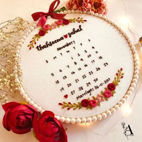 Best Wedding Anniversary Gifting Ideas Embroidery Loop For Wedding, Embroidery Hoop Art Wedding Gift, Embroidery Marriage Design, Embroidery Hoop Designs Free Pattern, Marriage Date Embroidery Hoop, Embroidery Hoop Art Diy Wedding Gifts, Couple Embroidery Design Hoop, Wedding Hoops Embroidery, Embroidery Anniversary Gift Ideas