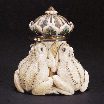 Art Nouveau Toad Inkwell by Tiffany | Gryphons Nest | Flickr Antique Inkwells, Dip Pen, Frog And Toad, 판타지 아트, Toad, Fountain Pen, Kitsch, Tiffany & Co., A Black