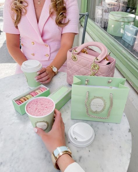 Blush Aesthetic, Laduree Paris, Pink Lifestyle, Rich Girl Lifestyle, Pink Life, Pink Girly Things, Pink Vibes, Princess Aesthetic, Feminine Aesthetic