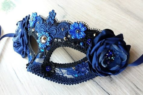 Red Mask Masquerade, Blue Masquerade Mask, Masquerade Mask Diy, Gold Masquerade Mask, Masquerade Outfit, Navy Blue Decor, The Mask Costume, Masquerade Ball Mask, Blue Mask