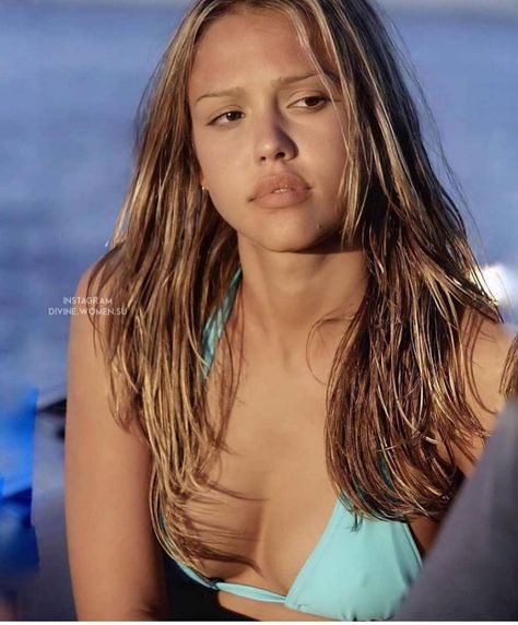 Jessica Alba Fc (@jessicaalbaforever) posted on Instagram • Apr 20, 2022 at 5:58pm UTC Young Jessica Alba, Jessica Alba Hair, Into The Blue, Beverly Hills 90210, Jessica Alba, Jennifer Lawrence, Scarlett Johansson, Celebrities Female, Beverly Hills