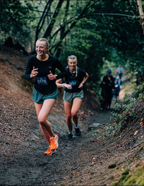 Trail Running Aesthetic, Marathon Signs, Running Books, Half Marathon Training Schedule, Running Aesthetic, Running Pace, Half Marathon Training Plan, Fitness Vision Board, Nyc Marathon