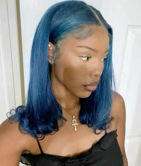 Blue Natural Hair, Burgundy Hair Dye, Indigo Hair, Black Hair Tips, Pfp Black, Light Blue Hair, Dark Blue Hair, Hair Color Underneath, Hair Black Women