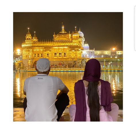 Golden Temple Couple Photography, Amritsar Photography, Sergio Ramos Hairstyle, Swag Hairstyles, Bangla Sahib, Two Buns Hairstyle, Basketball Hairstyles, Drawings For Boyfriend, Witty Instagram Captions