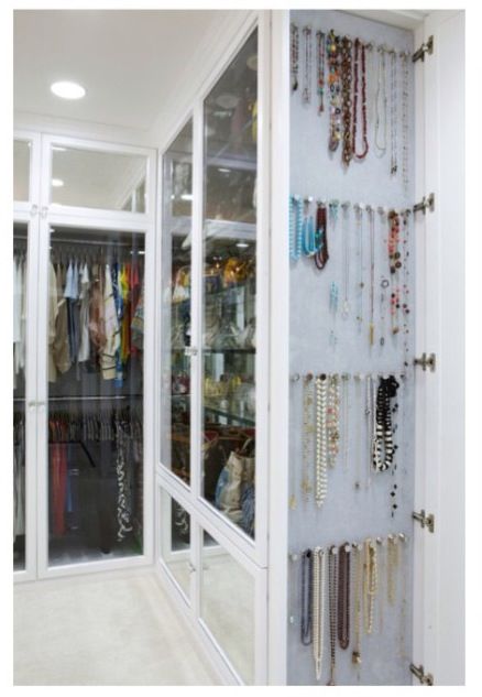 Creative Jewelry Storage, A Walk In Closet, Contemporary Closet, Jewerly Organizer, Jewelry Closet, Closet Hacks Organizing, Closet Remodel, Closet Decor, Dressing Rooms