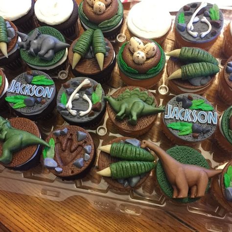 Dinosaur Cupcake Cake, Fondant Dinosaur, Birthday Cupcakes Boy, Dinosaur Roar, Dinosaur Cupcake Toppers, Dinosaur Cake Topper, Dinosaur Birthday Theme, Dinosaur Cupcakes, Carnival Birthday Party Theme