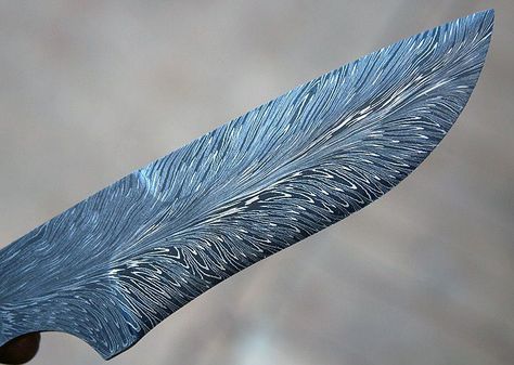 Feather Damascus Blade Feather Damascus, Forging Knives, Damascus Blade, Forged Knife, Army Knife, Knife Art, Damascus Knife, Knife Design, Cool Knives