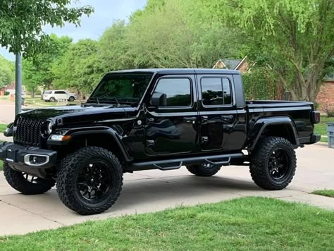 Jeep Truck Aesthetic, Jeep Gladiator Black, Black Jeep Truck, Black Jeep Rubicon, Jeep Truck Gladiator, All Black Jeep, Jeep Wrangler Renegade, Single Cab Trucks, Badass Jeep