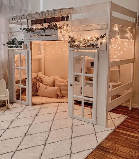 Cabin Bed Bedroom Ideas, Loft Bed Set Up Ideas, Girls Loft Bed Decorating Ideas, Girl Loft Bedroom Ideas, Aesthetic Room Loft Bed, Girl Loft Bed Ideas, Room Inspo Bunk Bed, Loft Bed Ideas For Small Rooms Aesthetic, Couch In Room Bedroom