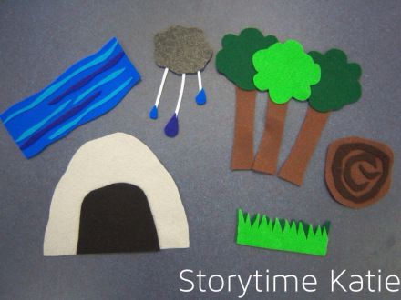 Flannel Friday: Bear Hunt! | storytime katie Story Sacks, Going On A Bear Hunt, Puppet Ideas, Flannel Board Stories, Felt Kids, Flannel Friday, Felt Puppets, Bear Hunt, Flannel Boards