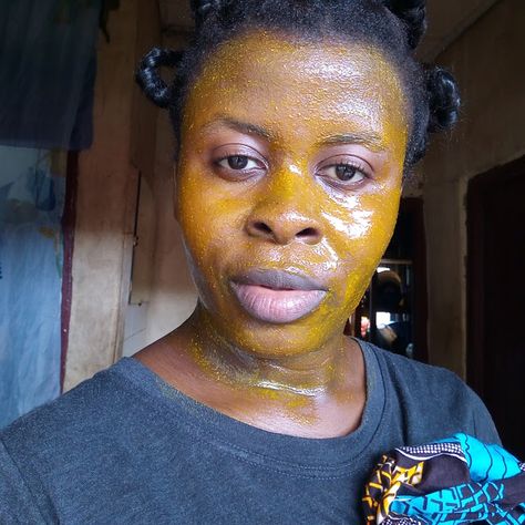 I Tried the Turmeric & Honey Face Mask for Almost Two Weeks! - My Local Adventures Tumeric And Honey, Tumeric Masks, Honey Face Cleanser, Tumeric Face, African Skin Care, Homemade Face Paints, Honey Beauty, Turmeric And Honey, Homemade Facial Mask