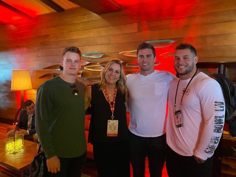 Bosa 49ers, Sam Hubbard, Joe Borrow, Nick Bosa, Football Books, Joe Burrow, Sports Boys, Football Love, Joe Cool