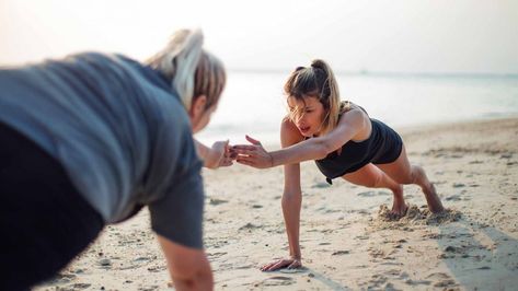 Two women working out together on the beach Workout On The Beach, Working Out Together, Beach Workout, Women Working, Beach Workouts, Exercise Ideas, Fitness Photoshoot, Fitness Photos, Beach Photoshoot