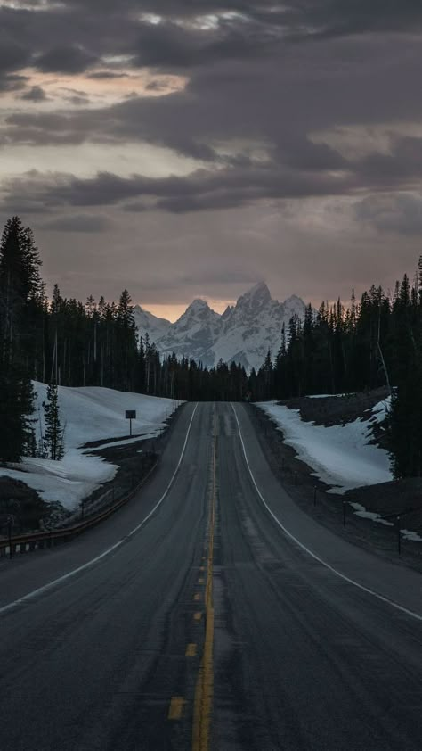 Acrylic Nails Natural, Usa Wallpaper, Mountains Forest, Beautiful Roads, Mountain Wallpaper, Forest Hills, Landscape Photography Nature, Hd Background, Landscape Wallpaper