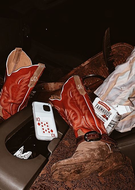 Zydeco Aesthetic, Western Drinking Aesthetic, Punchy Aesthetic Pictures, Western Aesthetic Photos, 70s Western Aesthetic Wallpaper, Country Esthetics, Grunge Western Aesthetic, Southern Astethic, Red Country Aesthetic