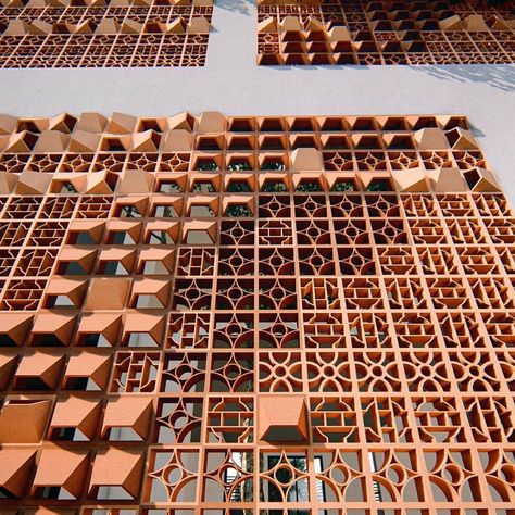 Bangalore Tile Company on Instagram: “@taamaesek_architects Architects nailed it. Multiple patterns of #terracotta #jaalis from #bangaloretiles used as permeable Facade for this…” Banglow Design, Terracotta Floor Tiles, Wall Screen, Screen Block, Cnc Wood Carving, Kerala House, Carpentry Workshop, Terracotta Floor, Upholstery Diy