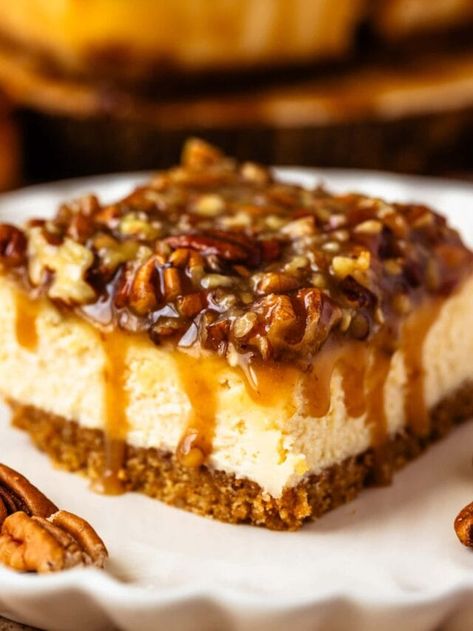 Pecan Pie Cheesecake Bars - Pies and Tacos Pecan Pie Cheesecake Bars, Pies And Tacos, Pecan Cheesecake Bars, Cookie Basket, Pie Topping, Bakery Aesthetic, Rich Cheesecake, Pecan Pie Easy, Graham Cracker Cookies