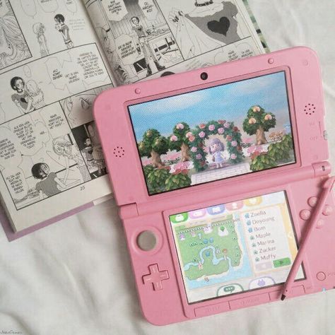 -m Pink Nintendo, Motif Acnl, Kawaii Games, Ac New Leaf, About Japan, Retro Gadgets, Japan Aesthetic, Nintendo Game, Cute Games