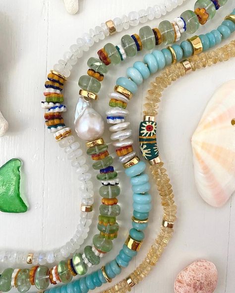 Beaded Jewelry 2023, 2023 Beaded Jewelry Trends, Lizzie Fortunato, Diy Jewelry Necklace, Trending Necklaces, Beaded Necklace Diy, Beaded Jewels, Handcrafted Artisan Jewelry, Funky Jewelry