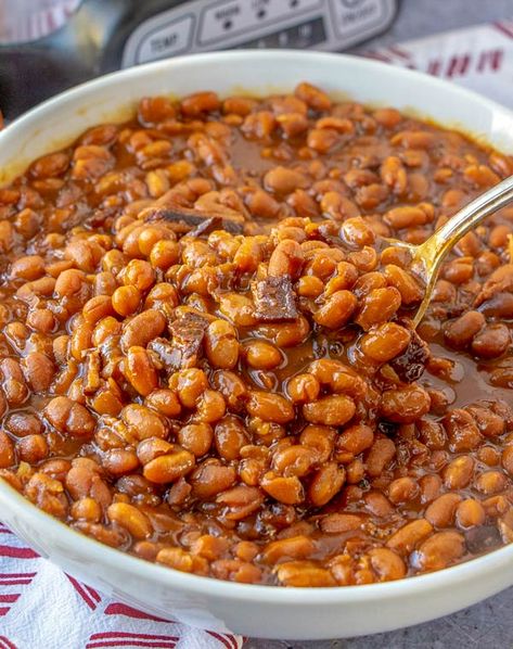 Slow Cooker Boston Baked Beans Recipe • Food Folks and Fun Restaurant Style Refried Beans Recipe, Chili With Pinto Beans, Home Made Baked Beans, Kapusta Recipe, Smoked Baked Beans, Boston Beans, Refried Beans Recipe, Boston Baked Beans, Kielbasa Recipes