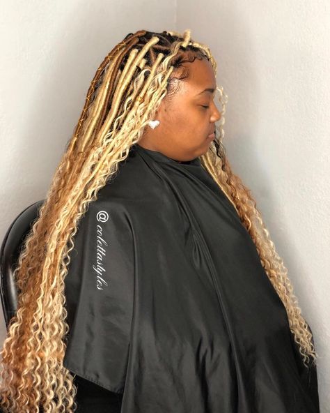 Faux Locs Styles Blonde, Blond Faux Locs, Distressed Faux Locs Blonde, Teal Faux Locs, Meagan Good Faux Locs Harlem, Weave Hairstyles Braided, Colored Braids, Box Braids Hairstyles For Black Women, Braids With Weave