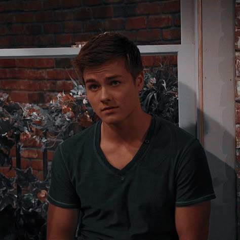 Lucas Friar Peyton Meyer, Lucas From Girl Meets World, Disney Channel Men, Lucas Girl Meets World, Lucas Friar, Peyton Meyer, Fine Guys, Trend Tiktok, Mr Perfect