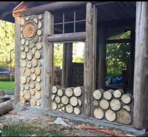 Cordwood Homes, Casa Hobbit, Cord Wood, Wood Building, Cob House, Earth Homes, Natural Building, Building Techniques, Earthship