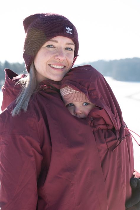 Wondering how to babywear in Winter? How about our wonderful Winterwander babywearing coat! Baby Wearing Coat, Baby Wearing Jacket, Wearing Jacket, Bad Weather, Outdoor Lifestyle, Baby Wearing, Parka, Jogging, This Is Us