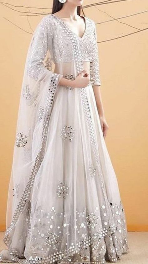 Mirror Work Dresses Mirror Work Dress, Indian Outfits Lehenga, Wedding Lehenga Designs, Traditional Indian Dress, Style Steampunk, Indian Bridal Dress, Indian Gowns Dresses, Indian Gowns, Indian Bridal Outfits