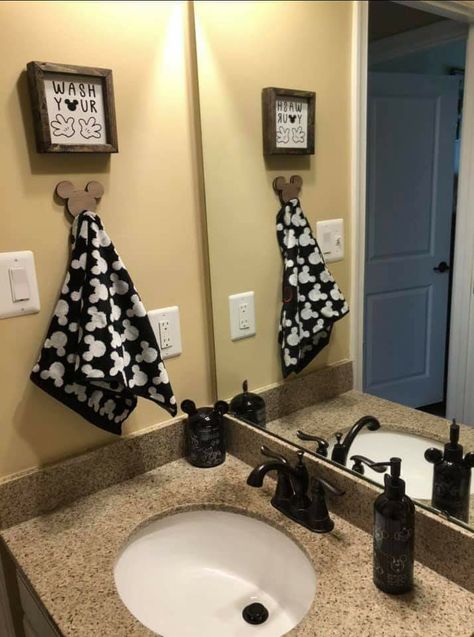 Hidden Mickey Home Decor, Disney Bathroom Ideas For Adults, Disney Bathroom Ideas, Aria Bedroom, Disney Farmhouse, Disney Apartment, Mickey Mouse Room Decor, Bathroom Ideas For Kids, Mickey Decor